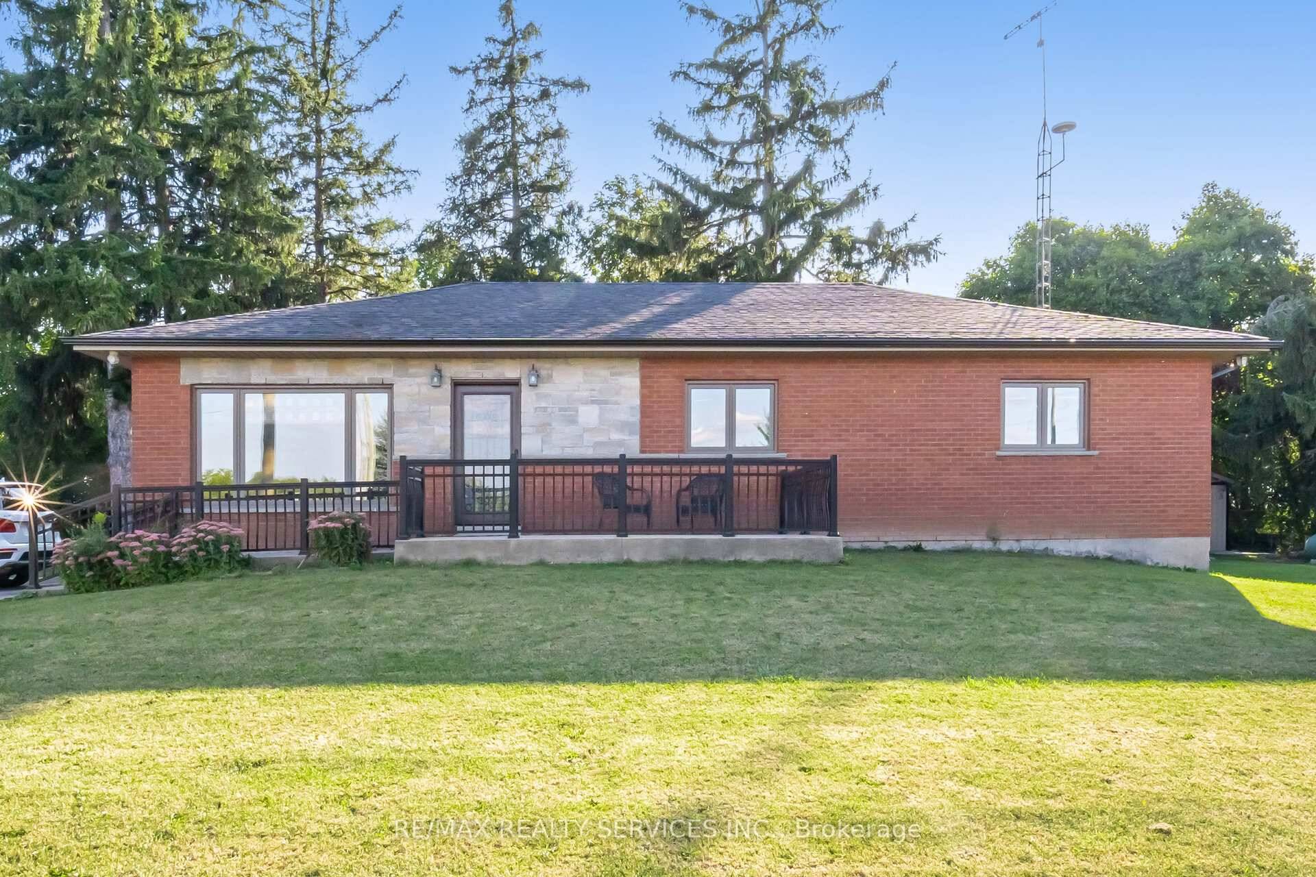Rare Opportunity Total 3 Independent Unit Property, Just North Of Norval.