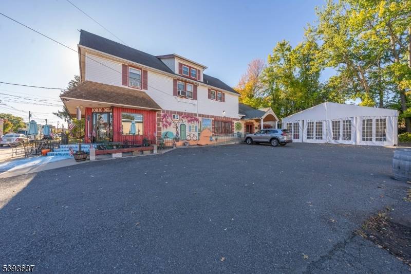 Prime opportunity to own a 4, 700 sq.