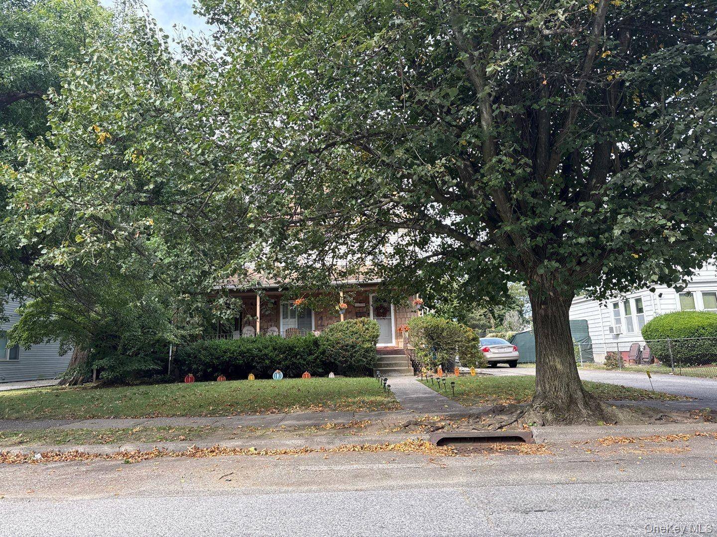 Colonial Style Home. This Home Features 4 Bedrooms, 2 Full Baths, Formal Dining Room, amp ; 1 Car Garage.