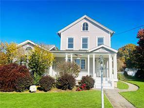 Acclaimed Darien schools and Springdale Stamford life and yes, we're proud of that !