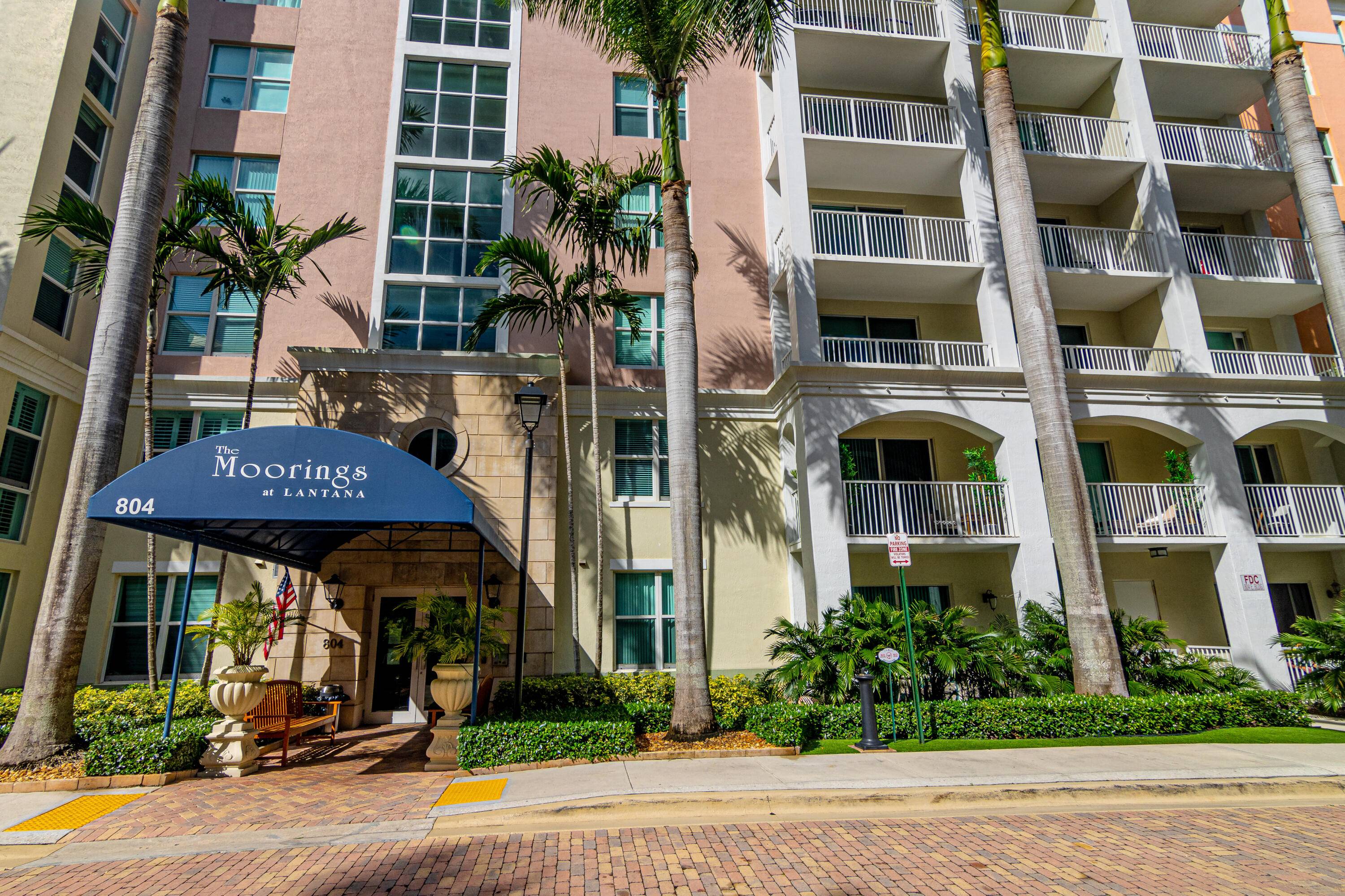 Waterfront Luxury Lives Here !