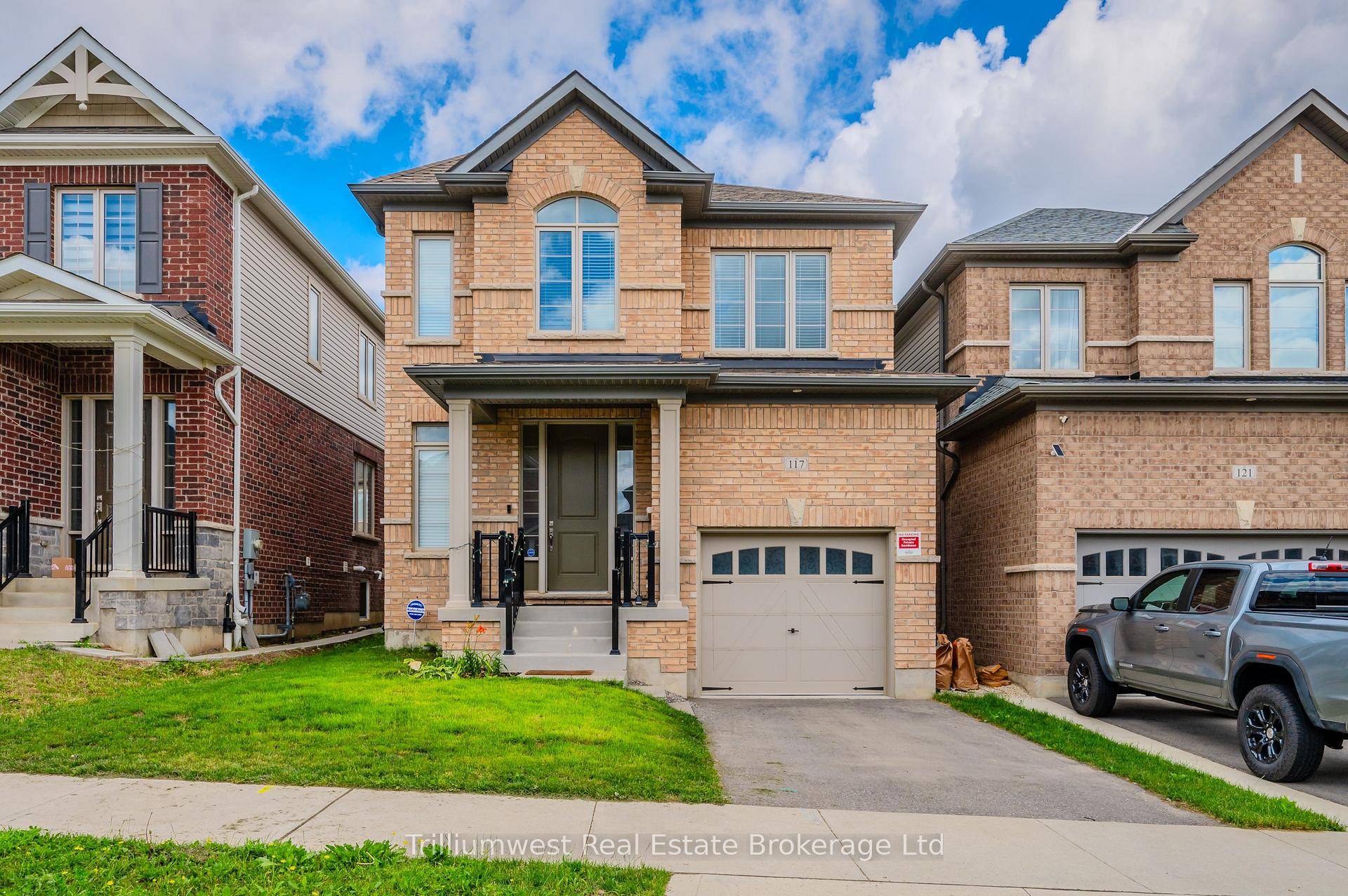 An exceptional opportunity to lease this stunning 4 year old home in the thriving region of Huron Park.