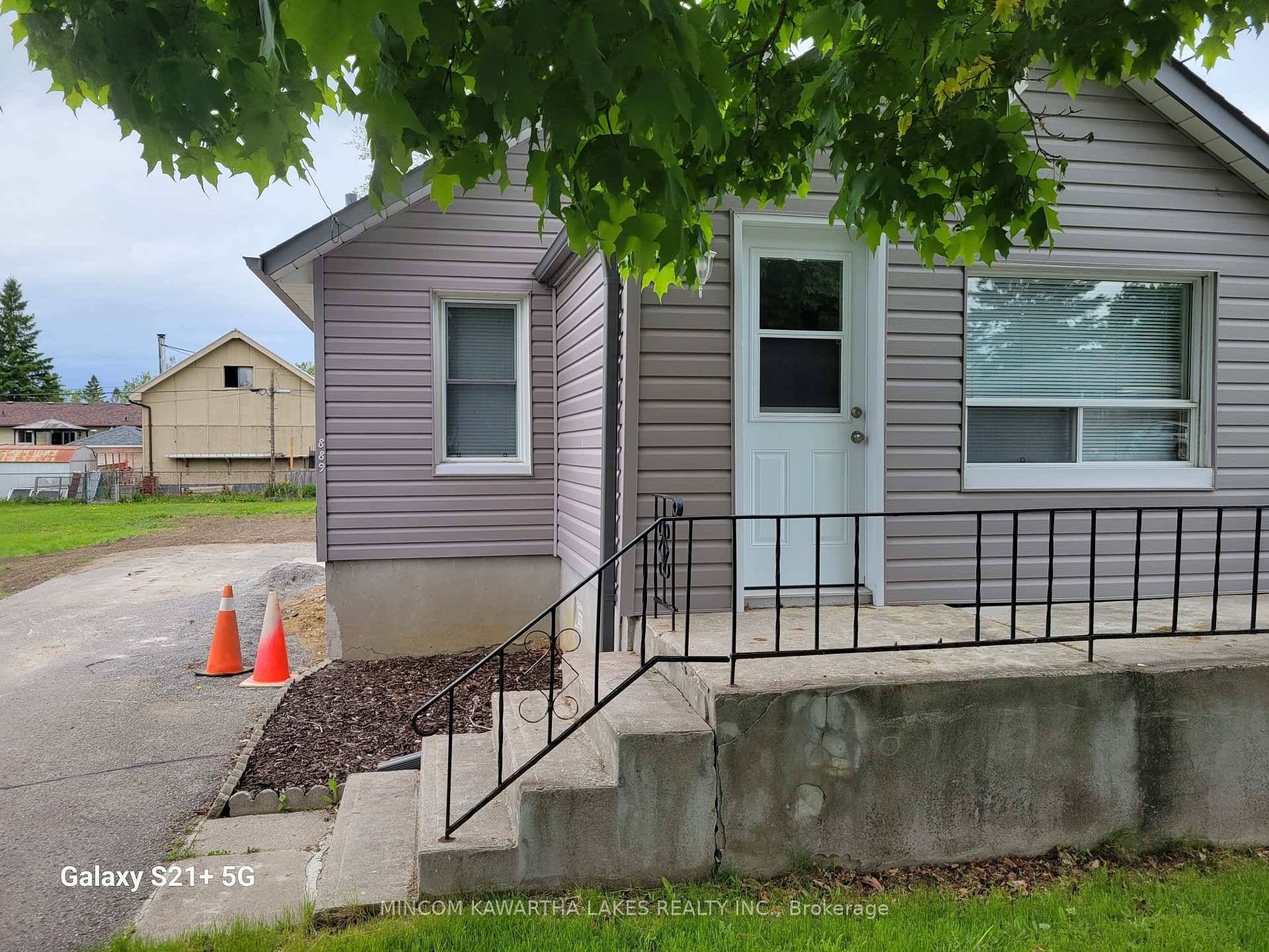 Single family detached home.