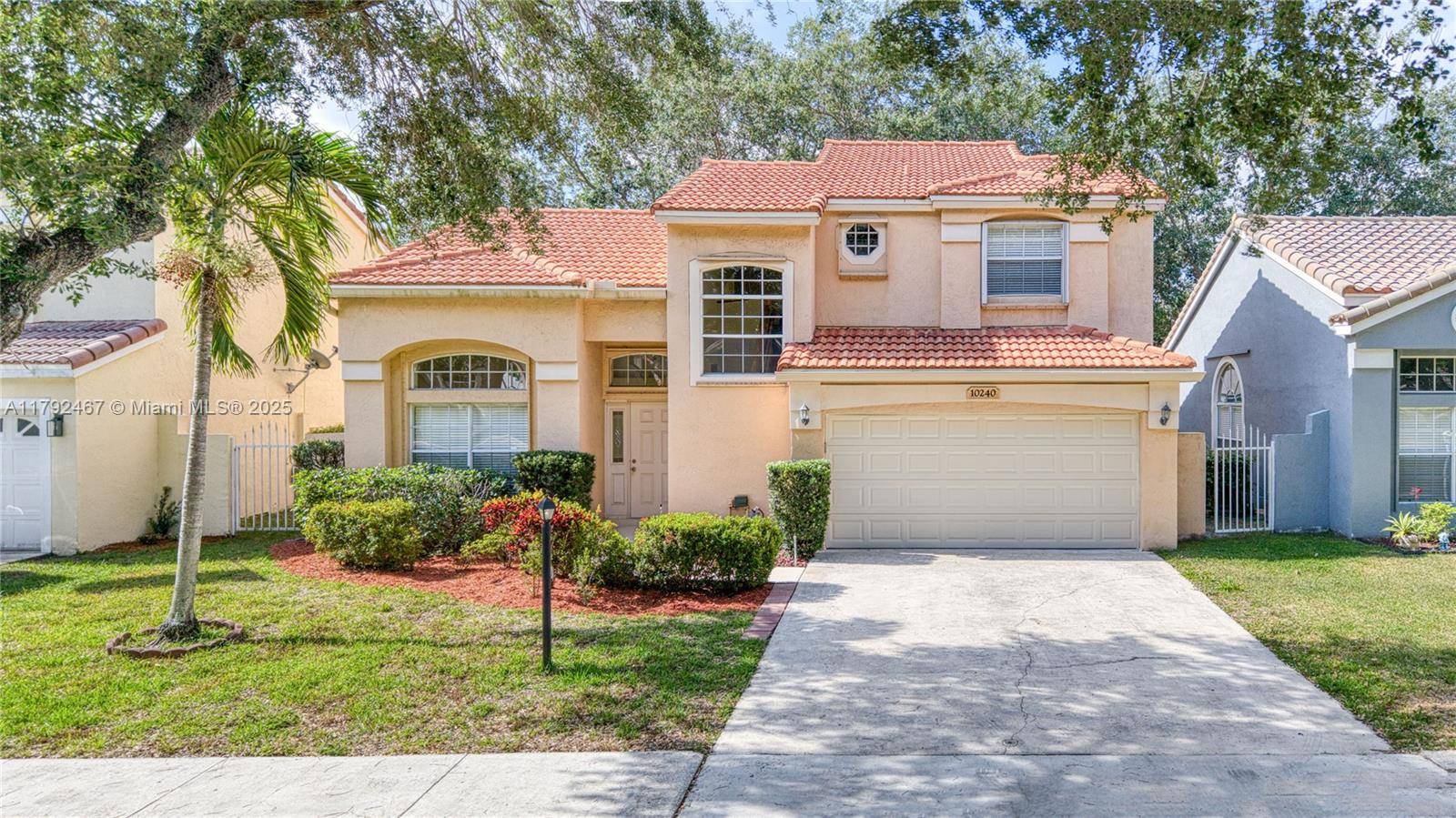Discover exceptional Cooper City living !