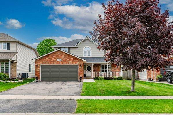 Welcome to this beautiful family home, combining comfort amp ; style.
