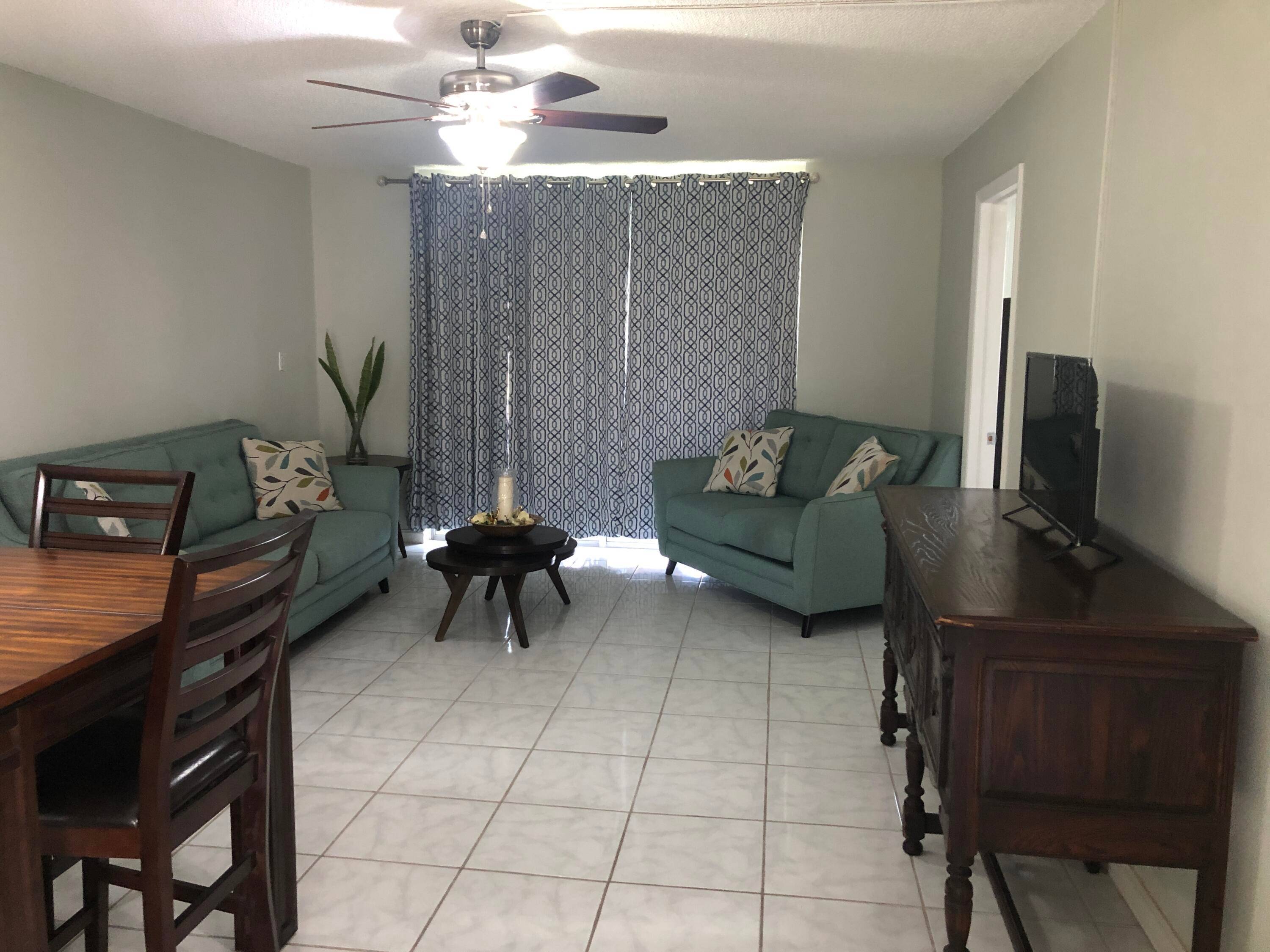 Lovely Condo in the heart of Broward County within close proximity to supermarkets, Sawgrass Mall, and FLL Airport.