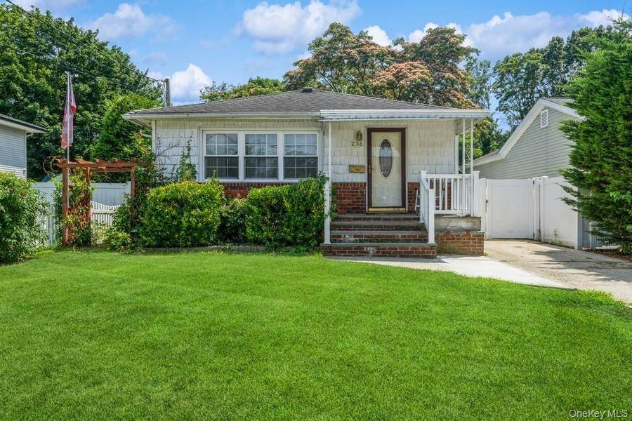 Welcome to this 3 bedroom, 2 bathroom ranch located in the heart of Massapequa, within the highly desirable Plainedge School District.