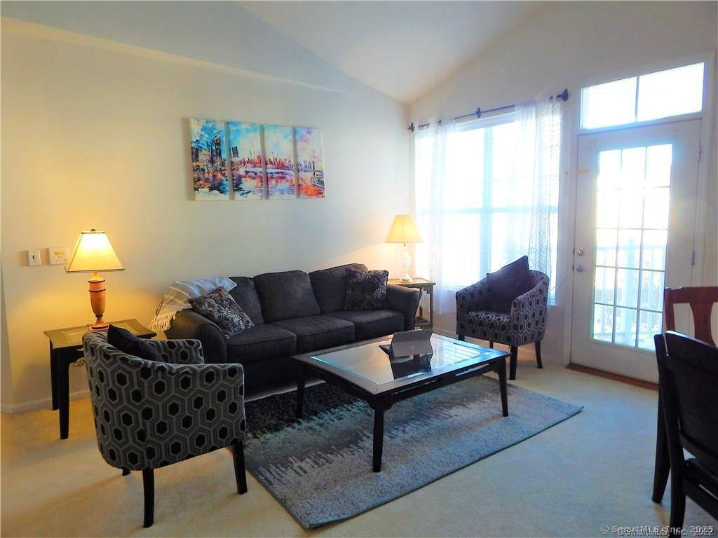 Freshly painted unit with all new carpeting, lovely sunny 4th floor unit top floor overlooks the courtyard.