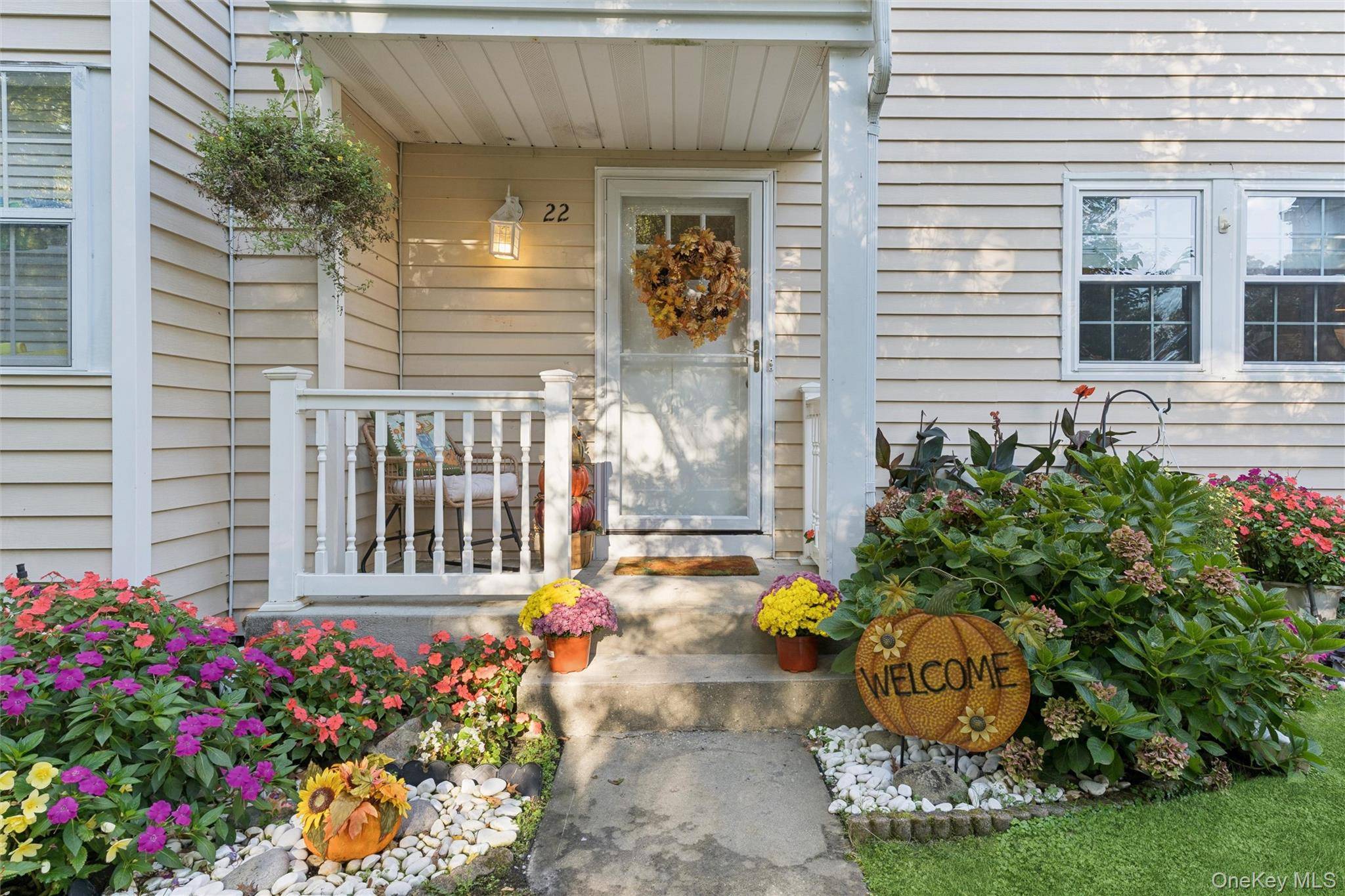 Welcome to Whispering Pines at Huntington Commons !