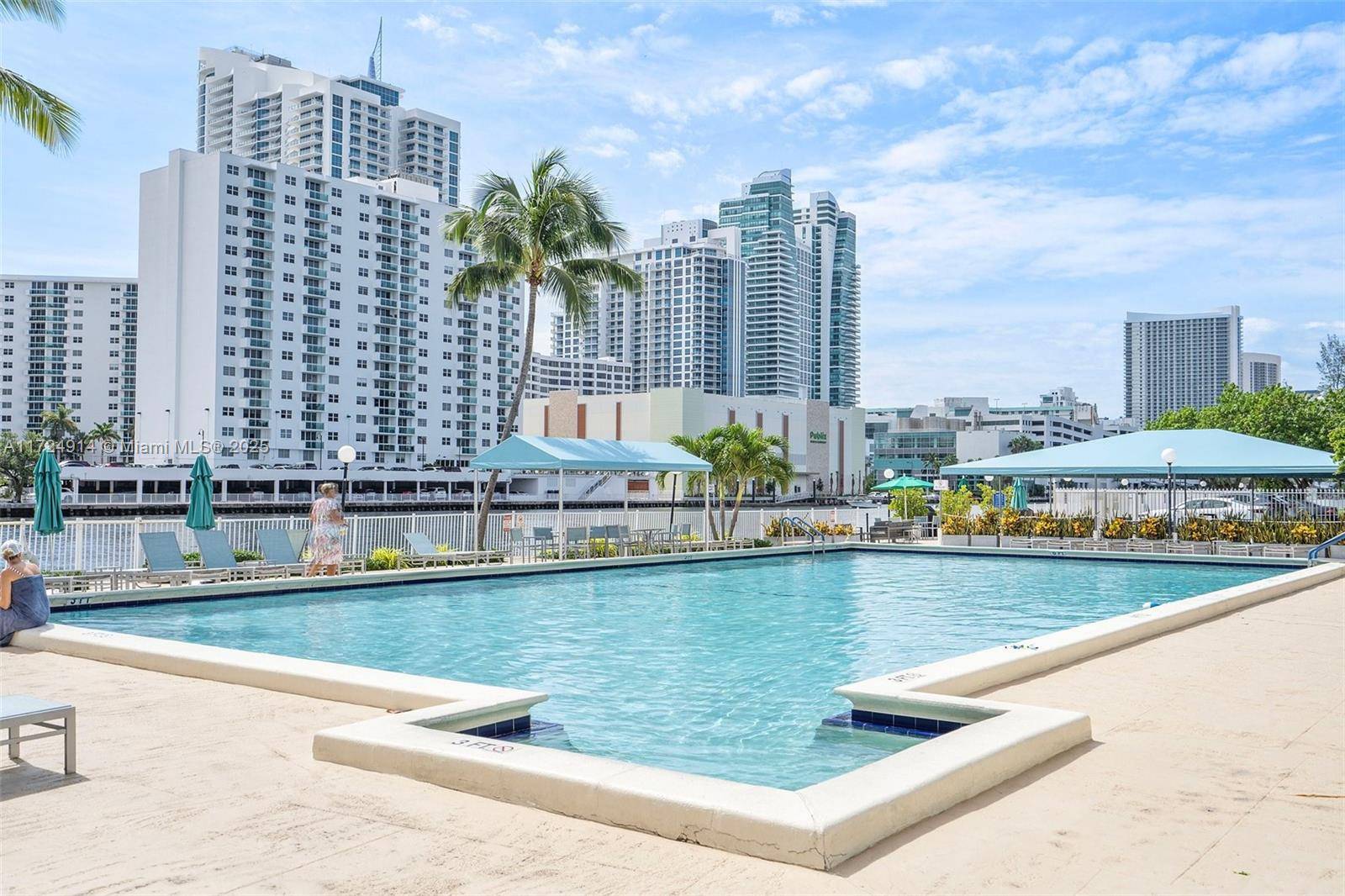 Beautifully remodeled waterfront condo offers a spacious 1 bedroom plus den perfect for a second bedroom or office space.