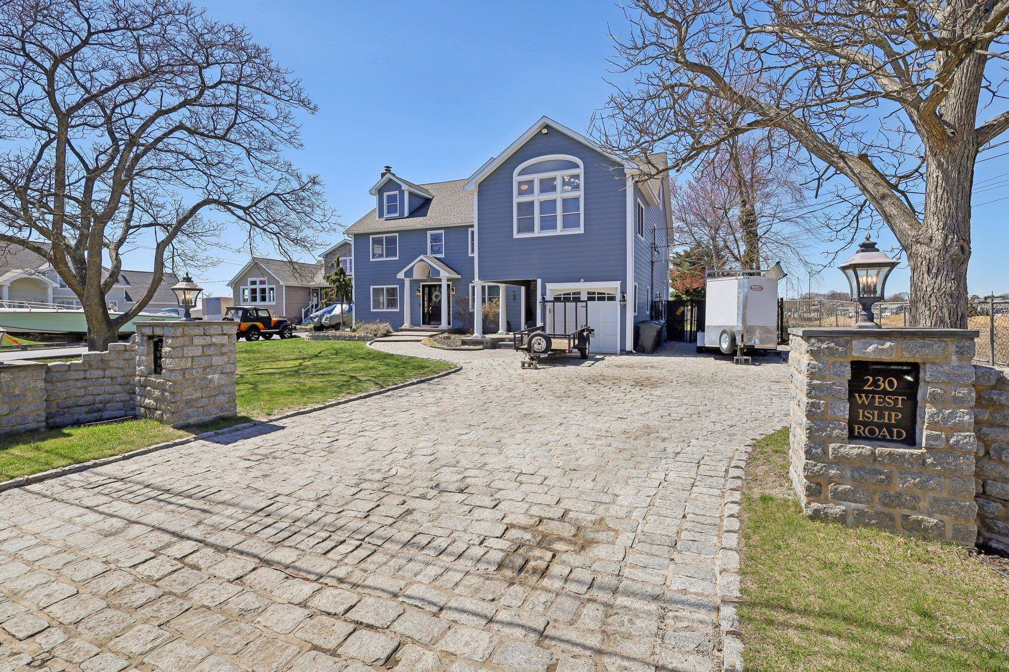 Welcome to a piece of Paradise !