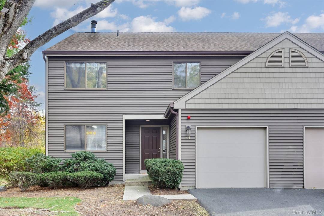 Congers ! A beautiful town with scenic lakes and a golf course.