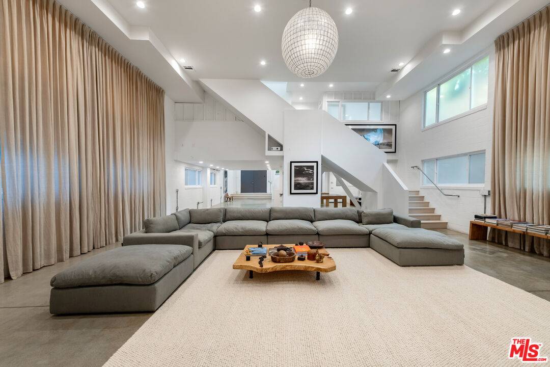 633 Santa Clara Ave 3BR Marina Del Rey La
