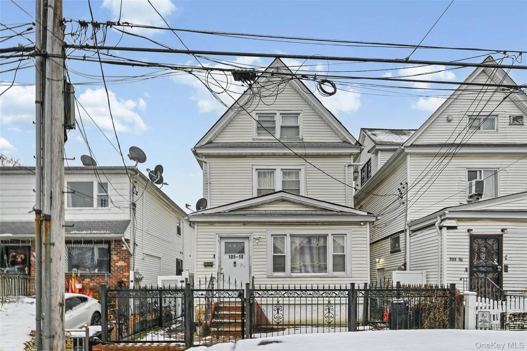 A beautiful one family detached house with great rental potential.