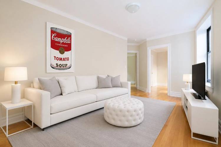 This beautiful top floor 3 Bedroom apartment gets incredible natural light.