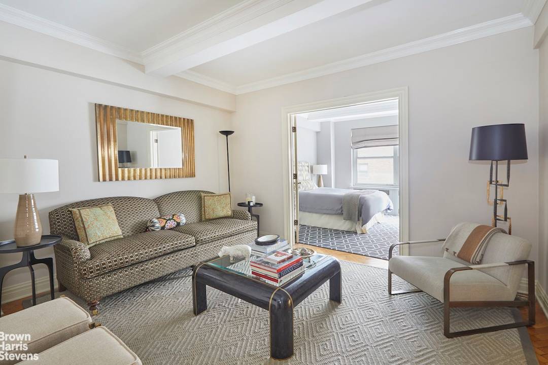 Beautifully renovated two bedroom condominium in the heart of Lenox Hill.