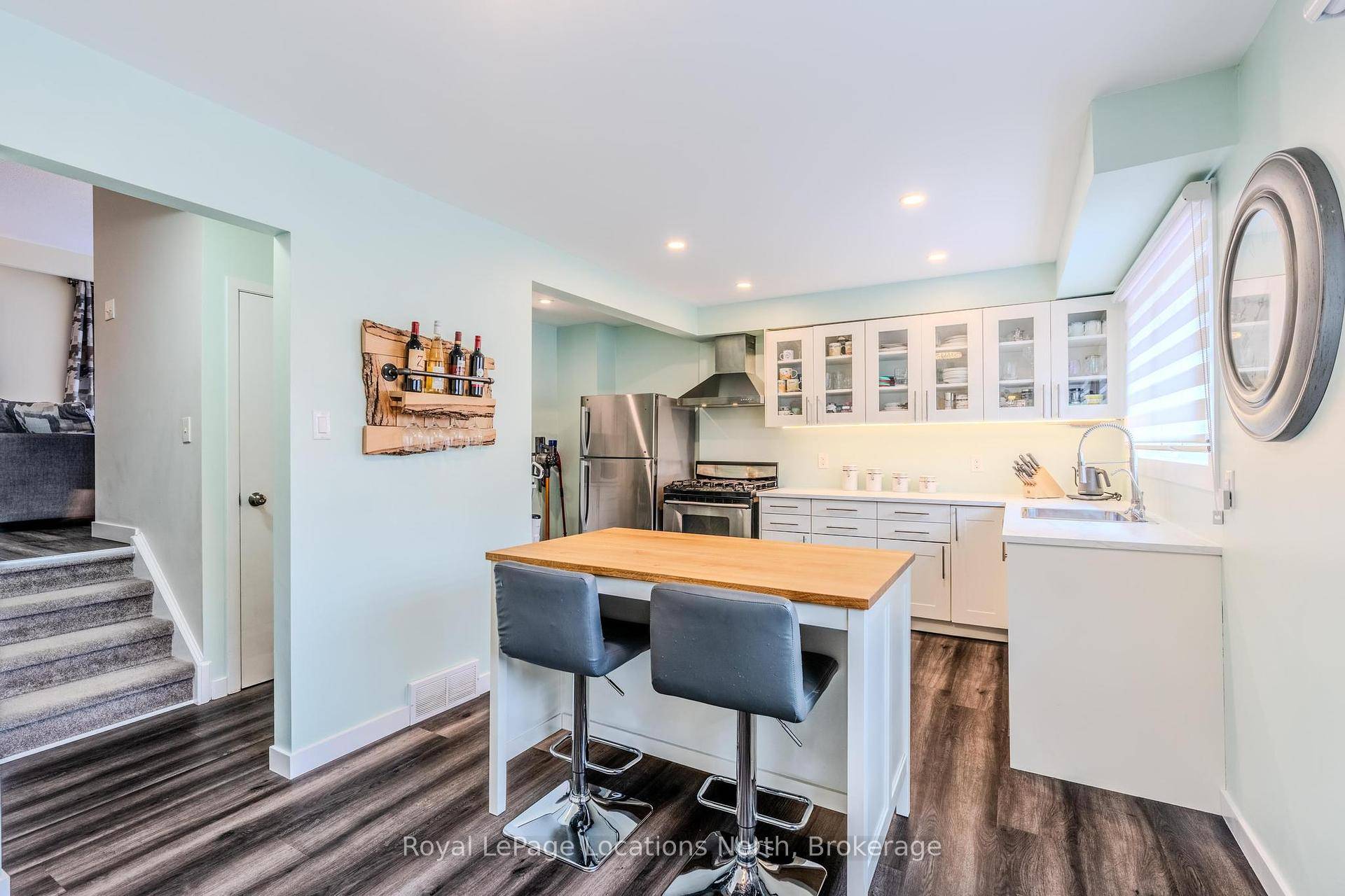 Looking for a spacious, modern rental in a prime location ?
