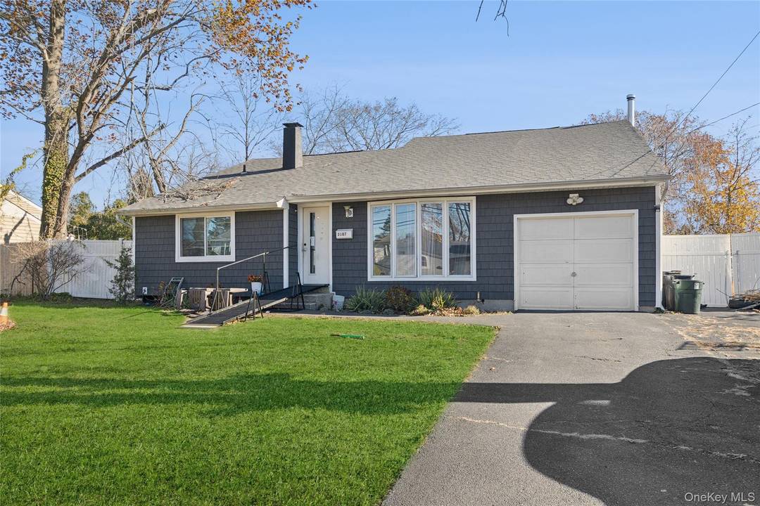 Welcome to this spacious split level home offering exceptional potential.