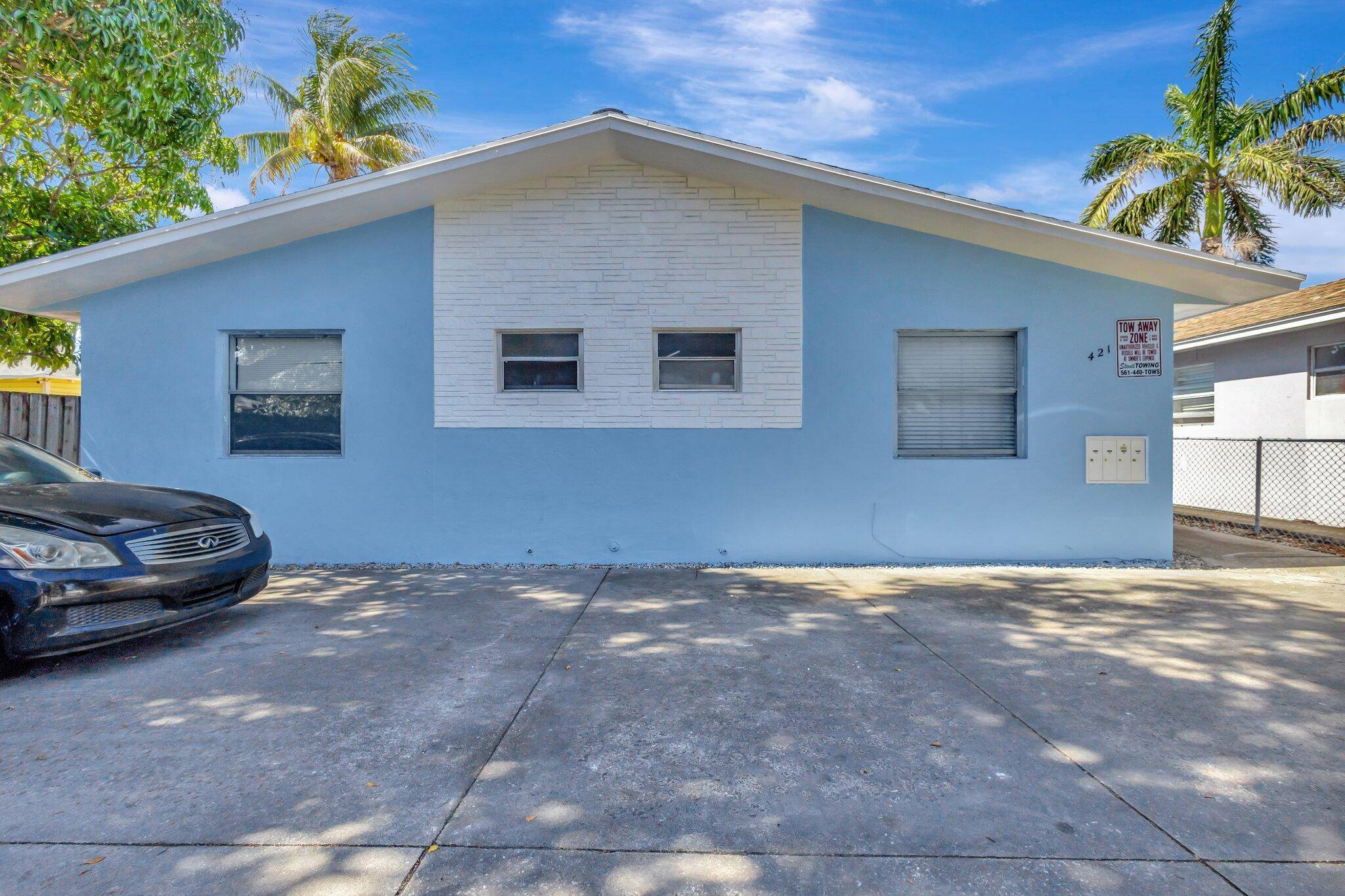 Don't miss this incredible opportunity to own a fully occupied quadplex in the heart of vibrant Lake Worth Beach.