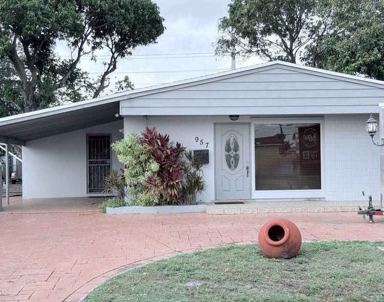 Spacious 4BR 2BA single family home with a den.