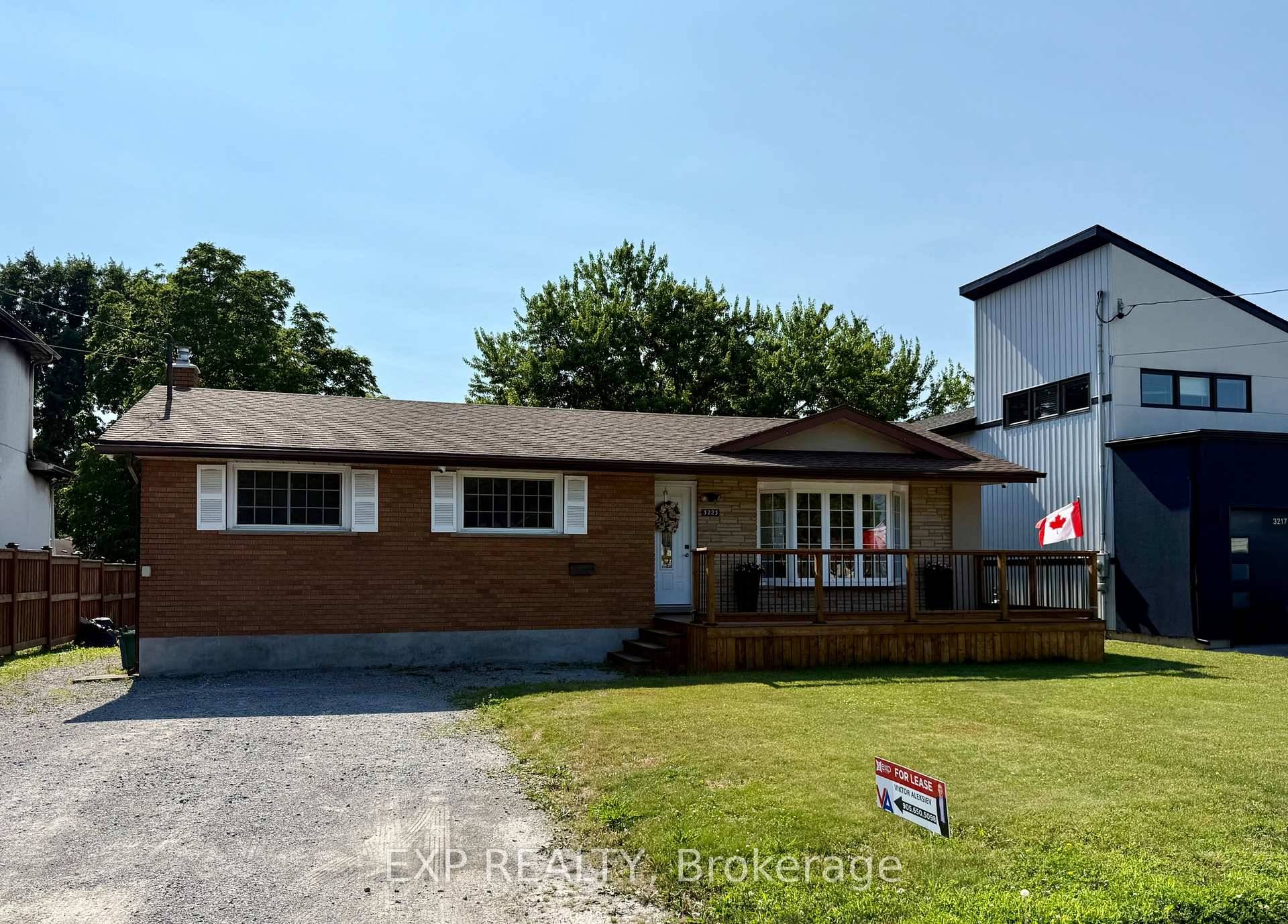 Welcome to this bright and spacious 3 bedroom bungalow located in the heart of Niagara Falls.