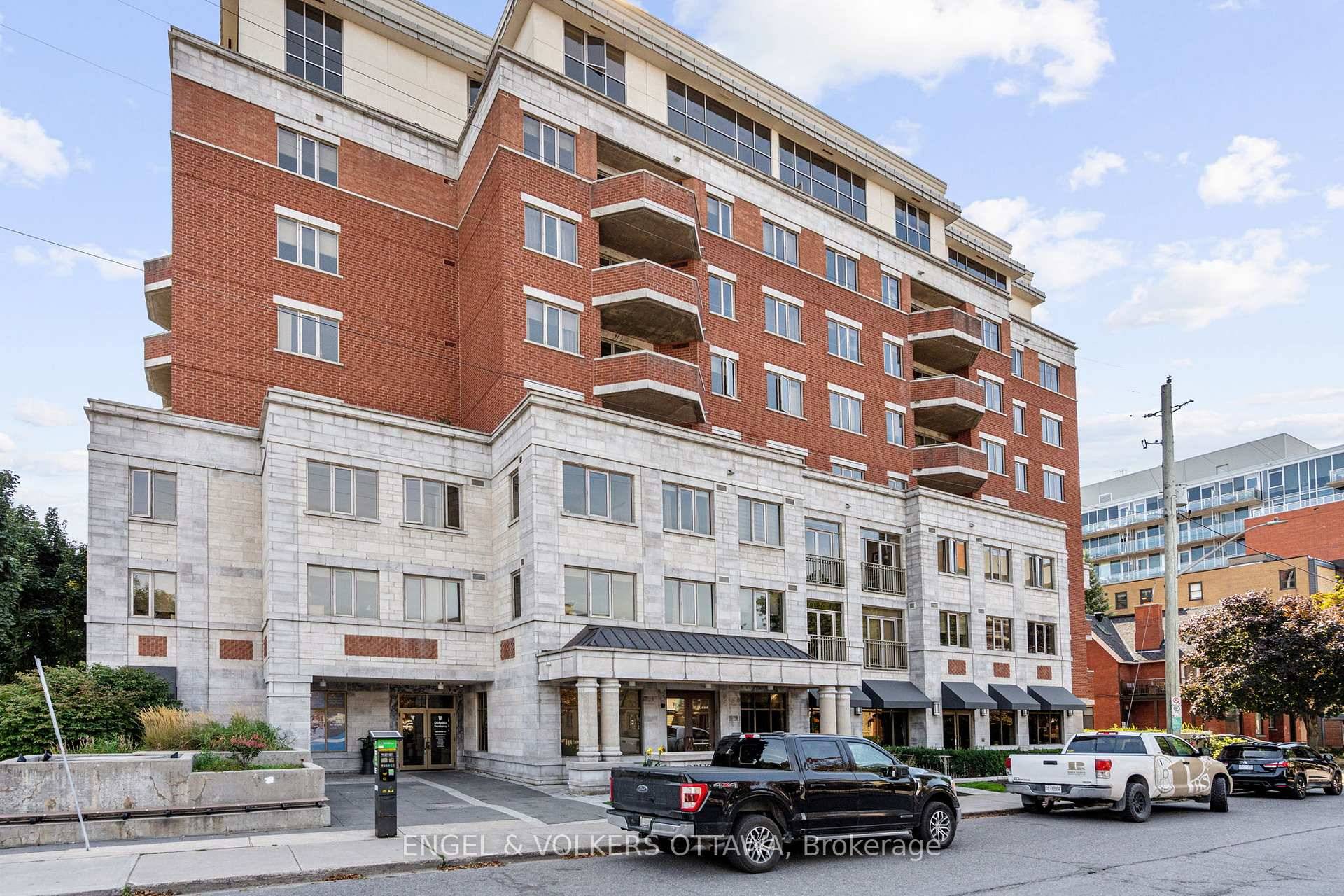 Welcome to Opus by Ashcroft, one of downtown Ottawas most exclusive luxury developments.