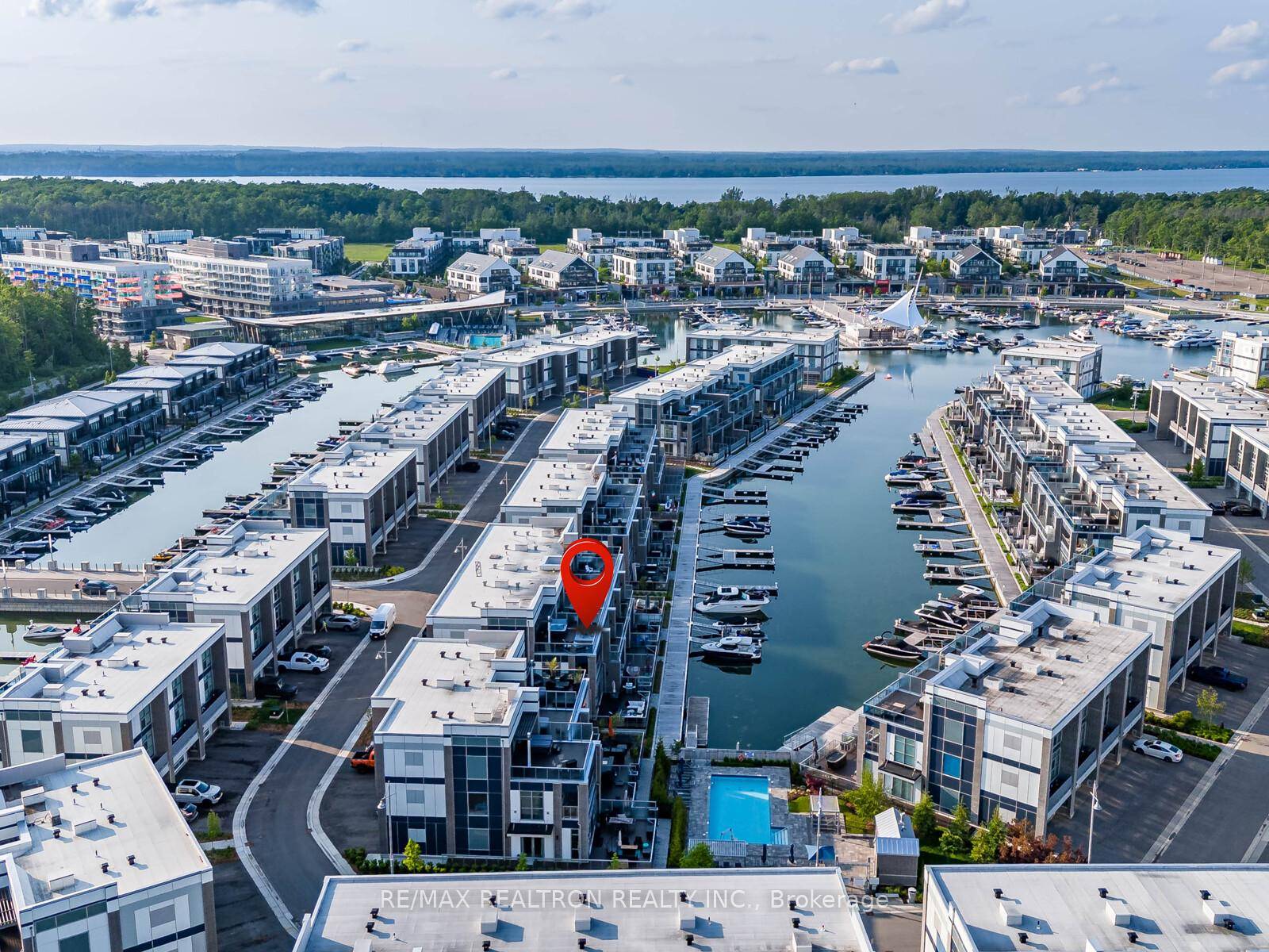 FRIDAY HARBOUR WATERFRONT LUXURY ONE OF A KIND CORNER UNIT right beside private pool area !