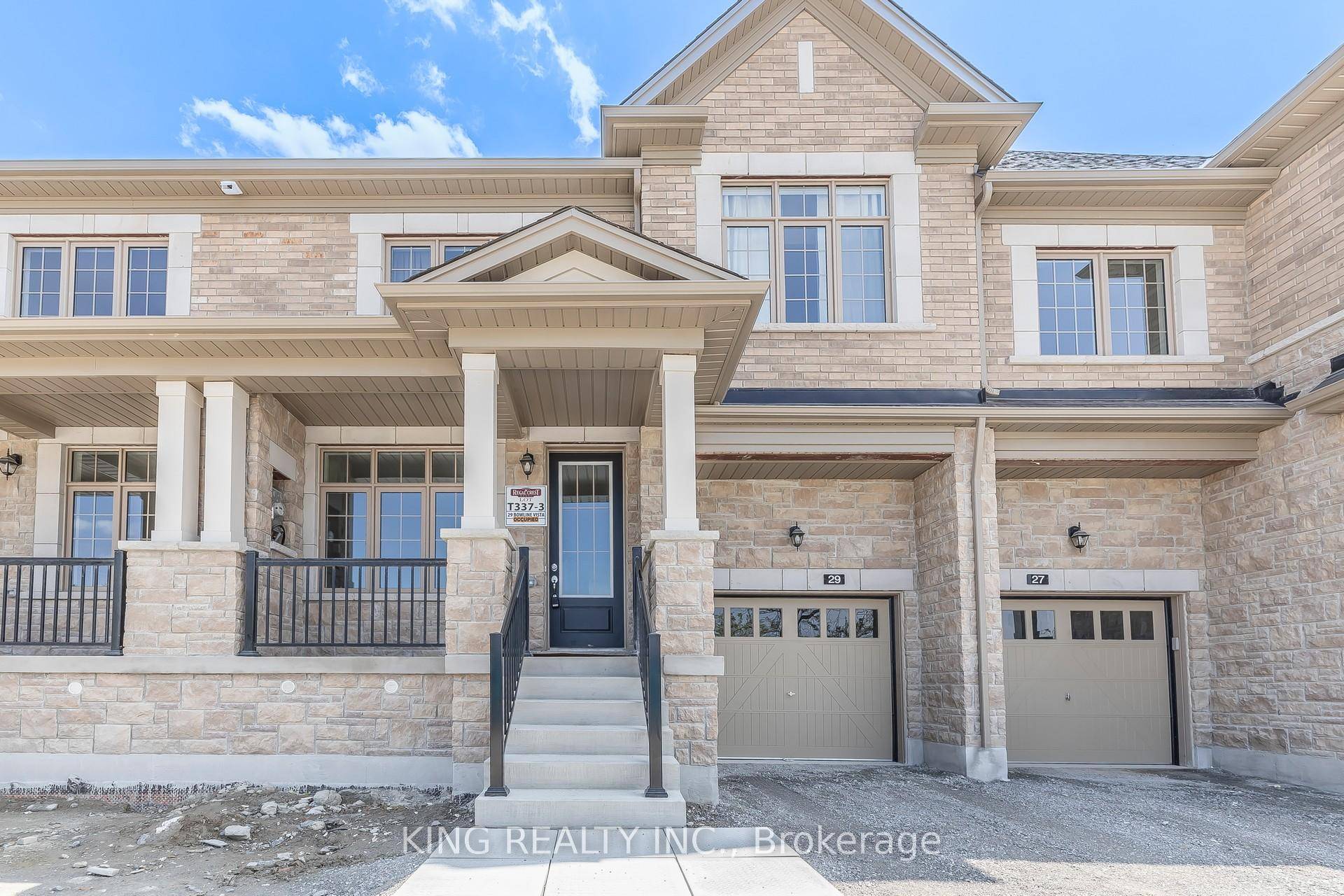 Gorgeous Upgraded 4 Bedrooms Townhouse.