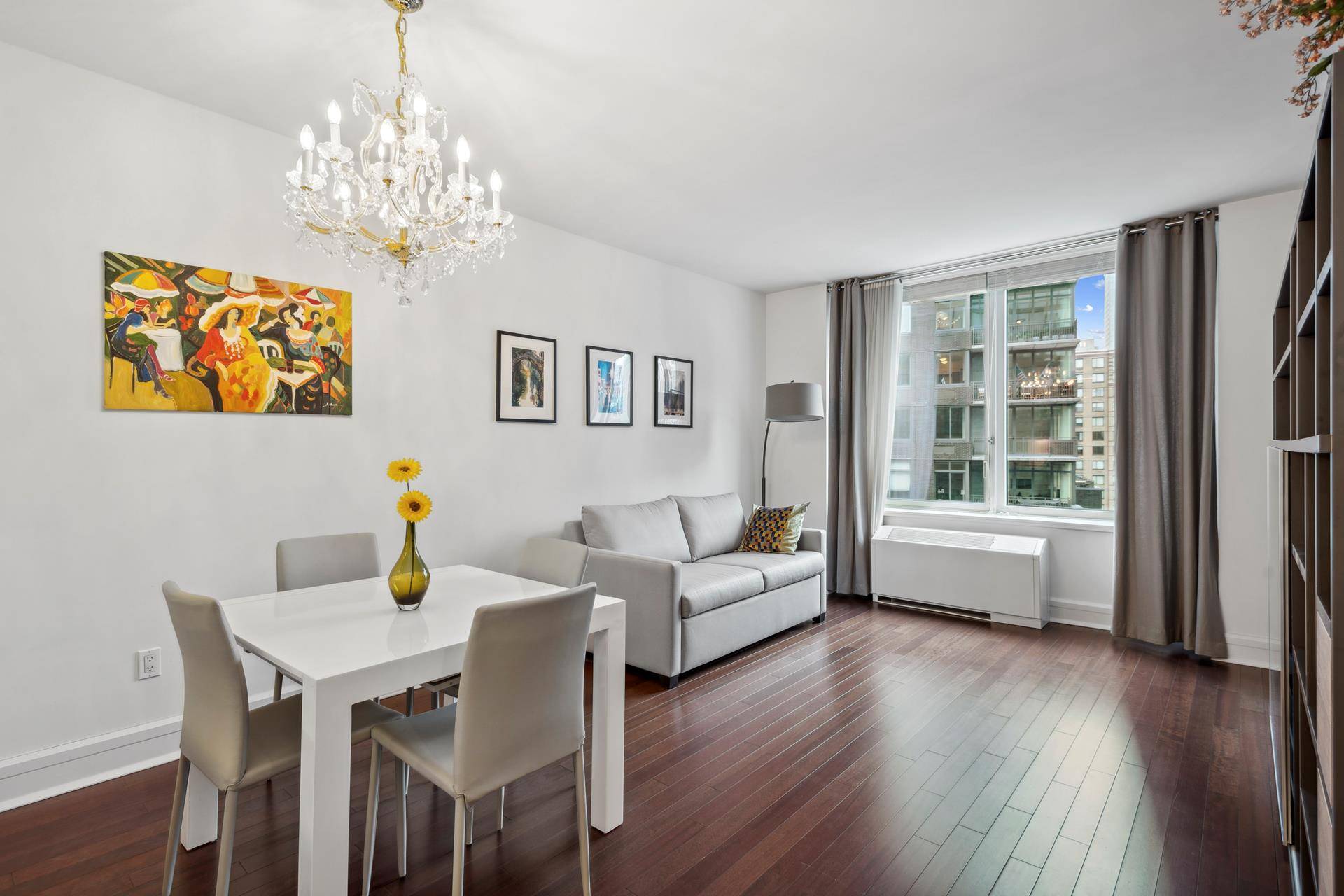Spacious and bright 1 Bedroom Apartment with Eastern Courtyard amp ; City Views This stunning 772 sq.