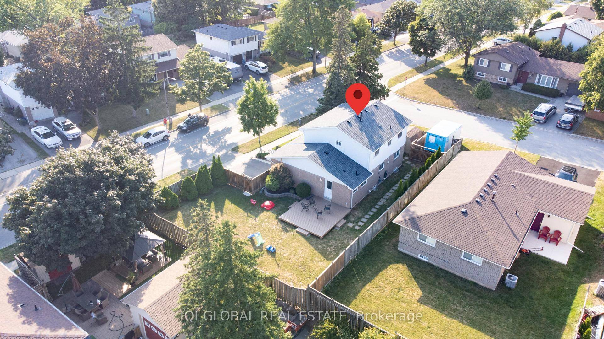 Beautifully renovated 4 bedroom family home on a desirable corner lot in Burlingtons Palmer community.