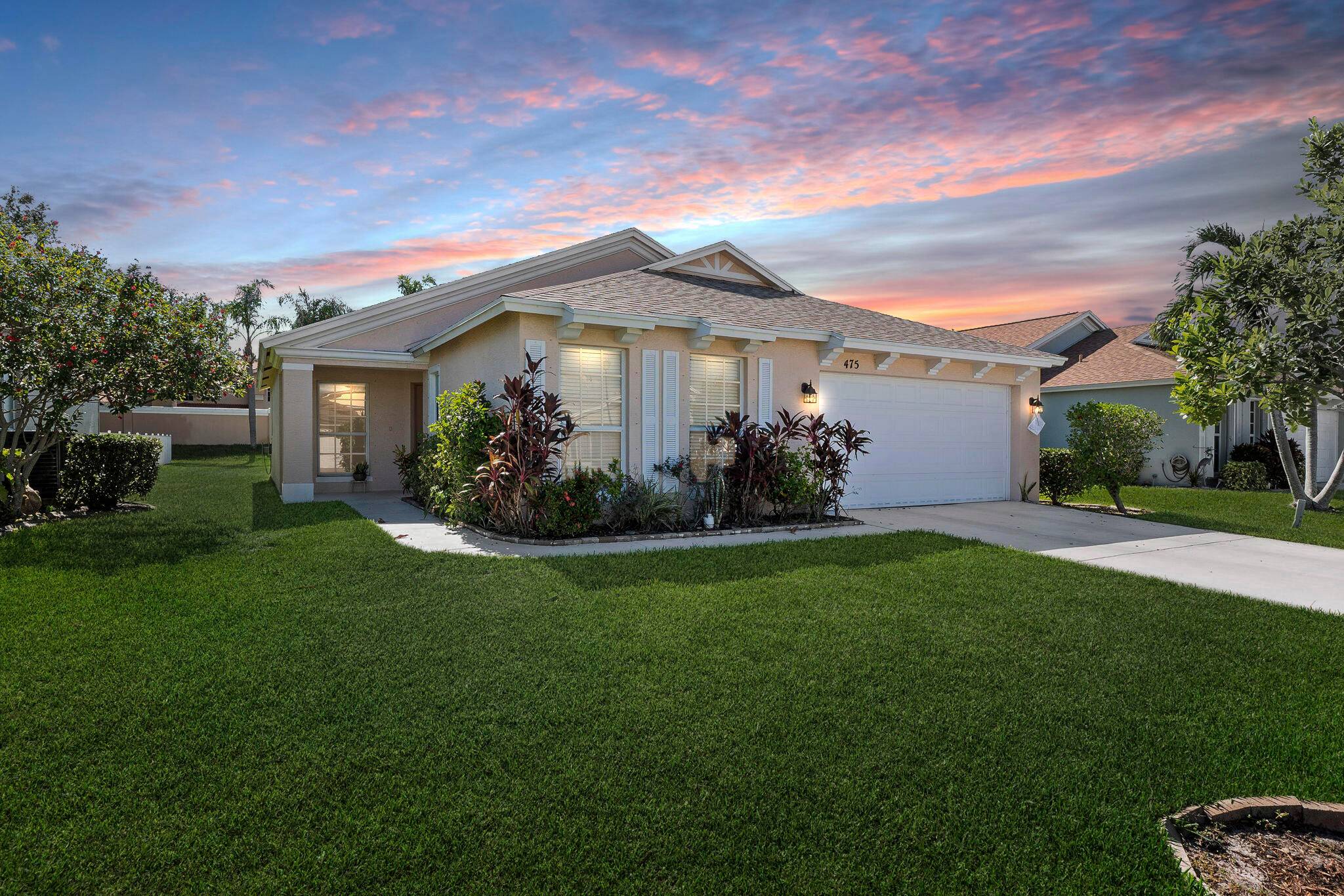 Welcome to Lake Forest one of the most convenient and affordable communities in St.