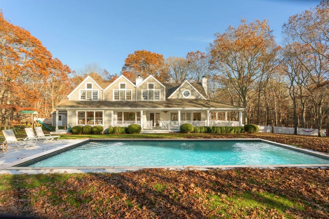 Elegance and Serenity in Wainscott