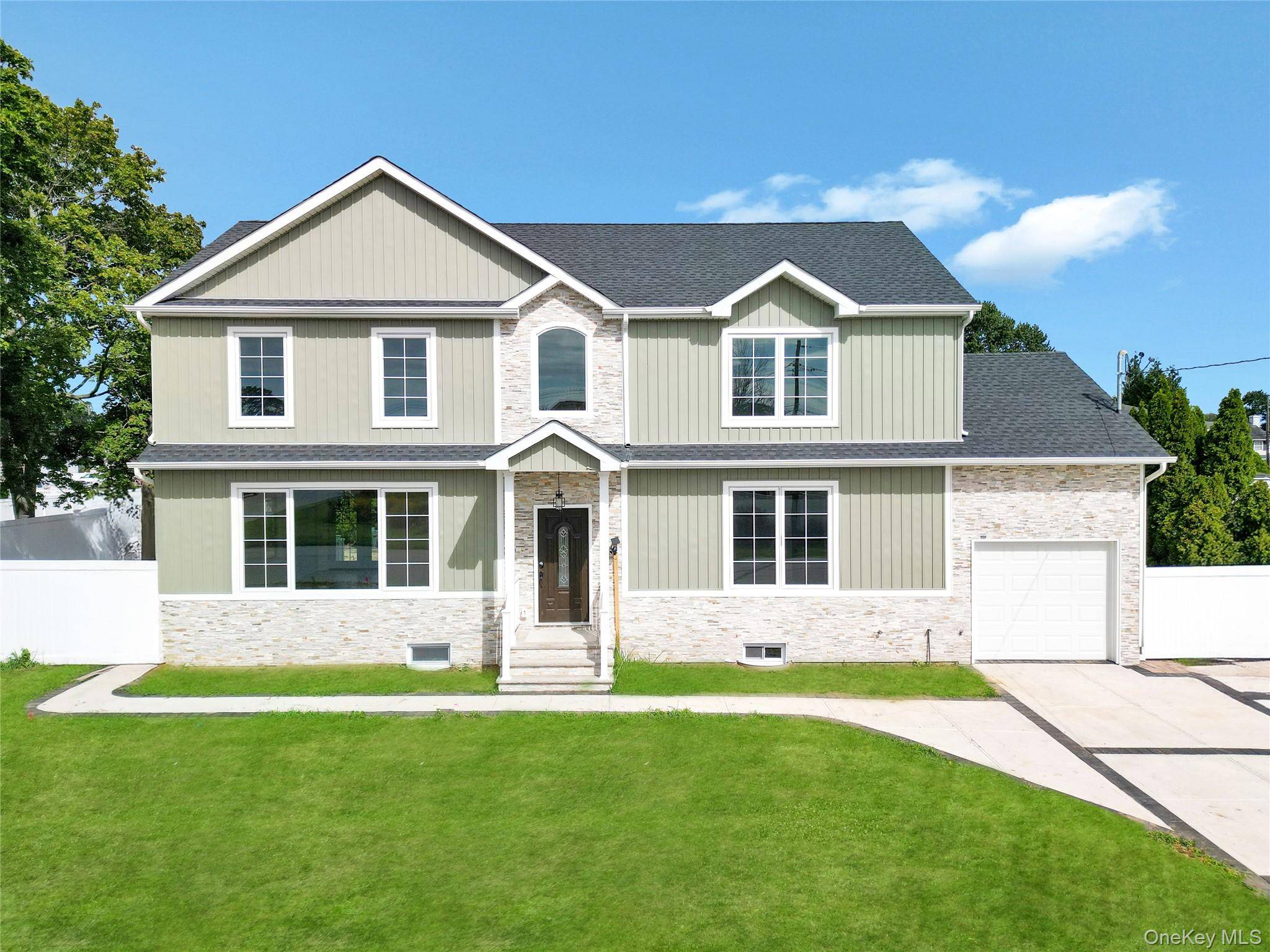 Exquisite Brand New 4 Bed, 4.