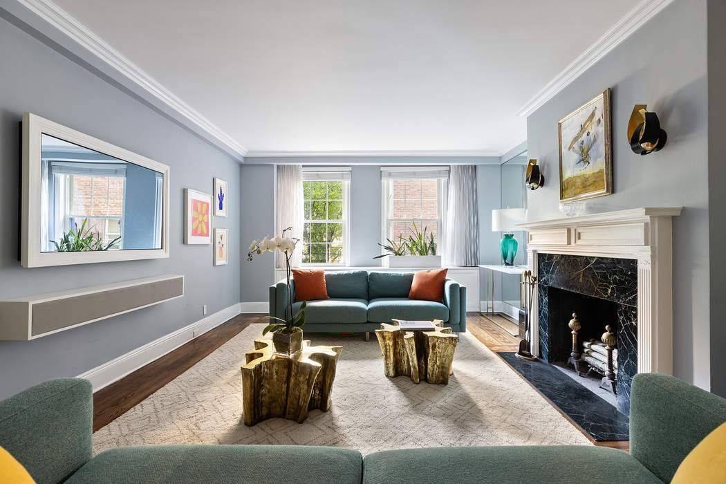 Ideally located on Park Avenue and East 94th Street, this renovated prewar Carnegie Hill Classic Six apartment is a must see.