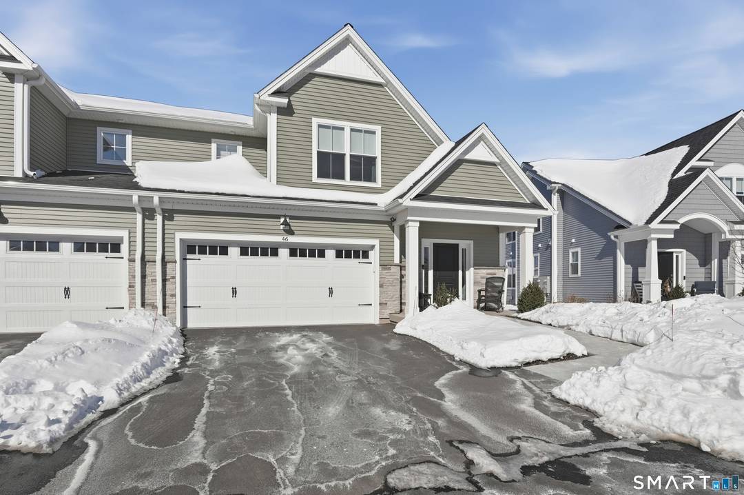 Welcome to this stunning, practically brand new 2, 975 sq.