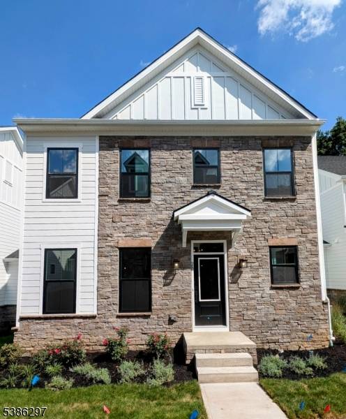 A brand new, move in ready luxury townhome is now available in an ultra convenient location less than a mile from 287 and 80 in sought after Morris County.