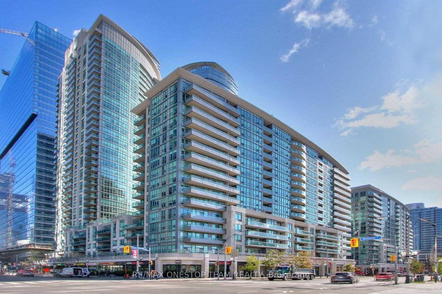 Prime Downtown Location !