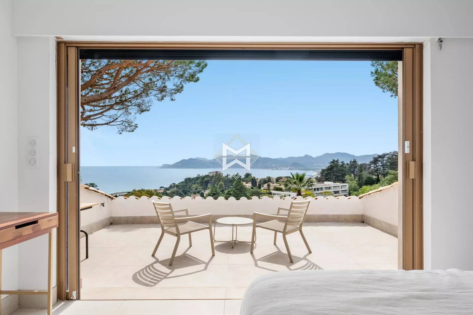 CROIX DES GARDES - Charming Provençal villa entirely renovated