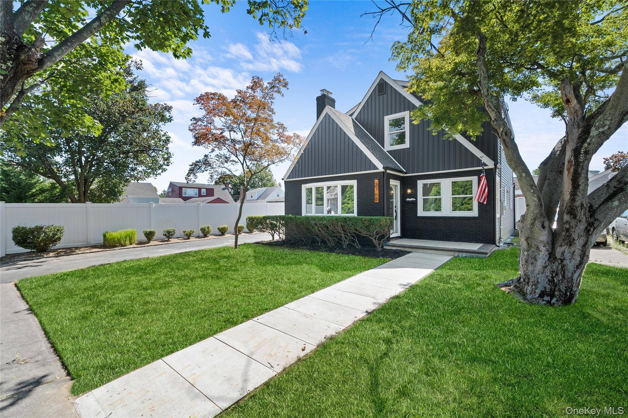 Welcome to 2768 Wallace Avenue !