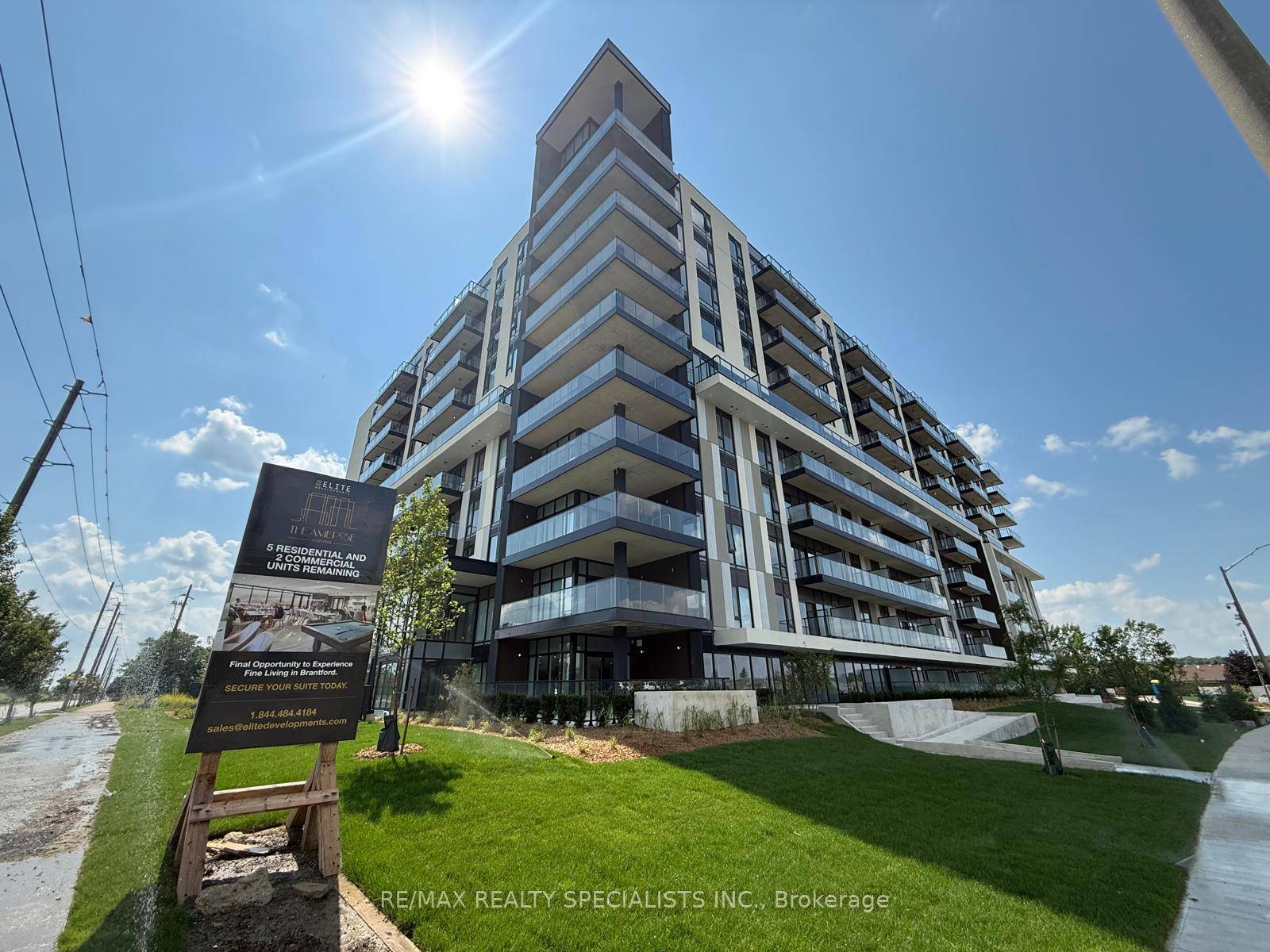 1 Bedroom Den Study 2 Bathrooms Condo Available In The Luxury Boutique Ambrose Condos Located In Brantford.