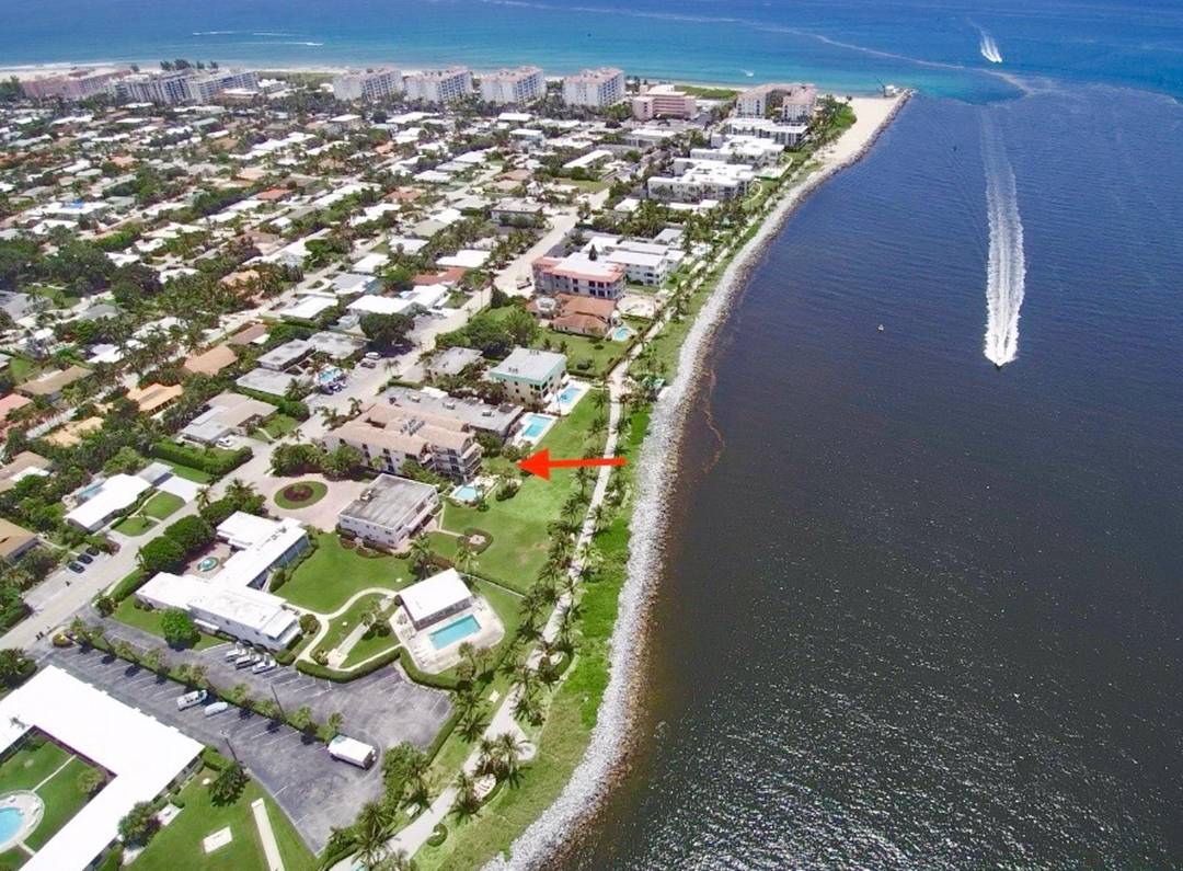 Spectacular Panoramic views of the Inlet and Intracoastal Waterway, Palm Beach Island and Peanut Island.