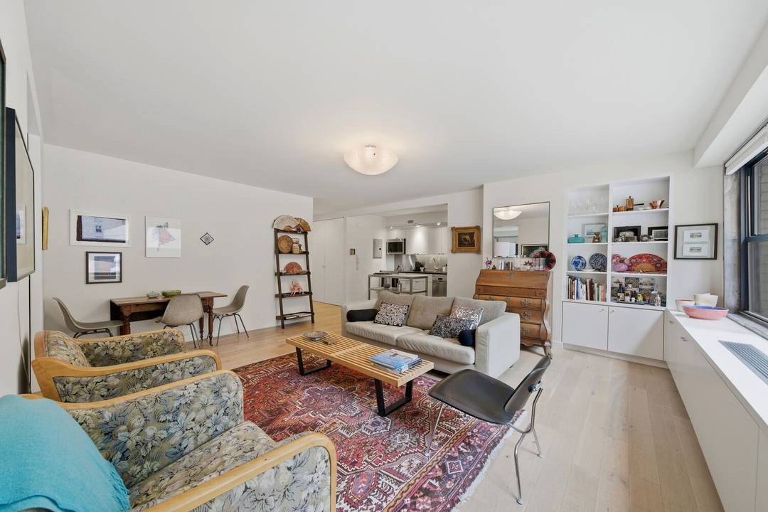 Bring Your Contractor and Create Your Dream Home A rare chance awaits at 1065 Park Avenue combine residences 3B and 3C to craft a sprawling, custom three bedroom home in ...