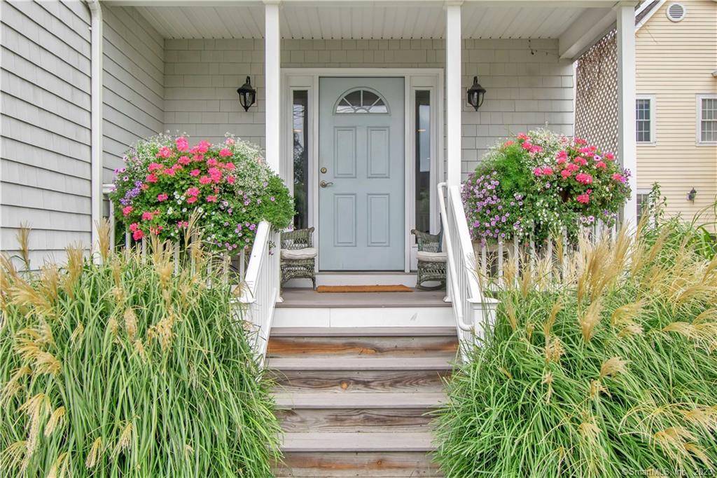 BEACH HOUSE ! A rare find just a 1 2 block walk to Jennings Beach and Marina.