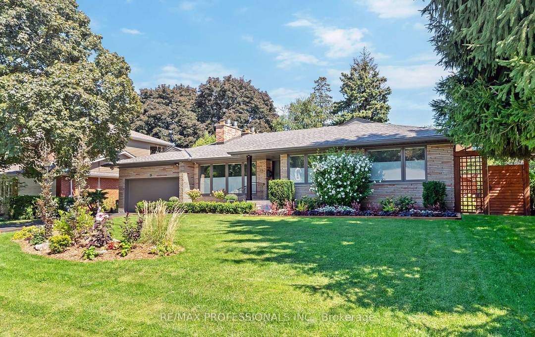 Welcome to 19 Palace Arch Drive, a turnkey ranch bungalow in prestigious Princess Anne Manor, situated on a premium 80 x 137 lot backing onto the clubhouse of renowned St.