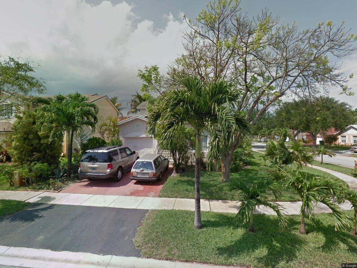 Beautiful two story SF 3 3 with one car garage and fence yard.