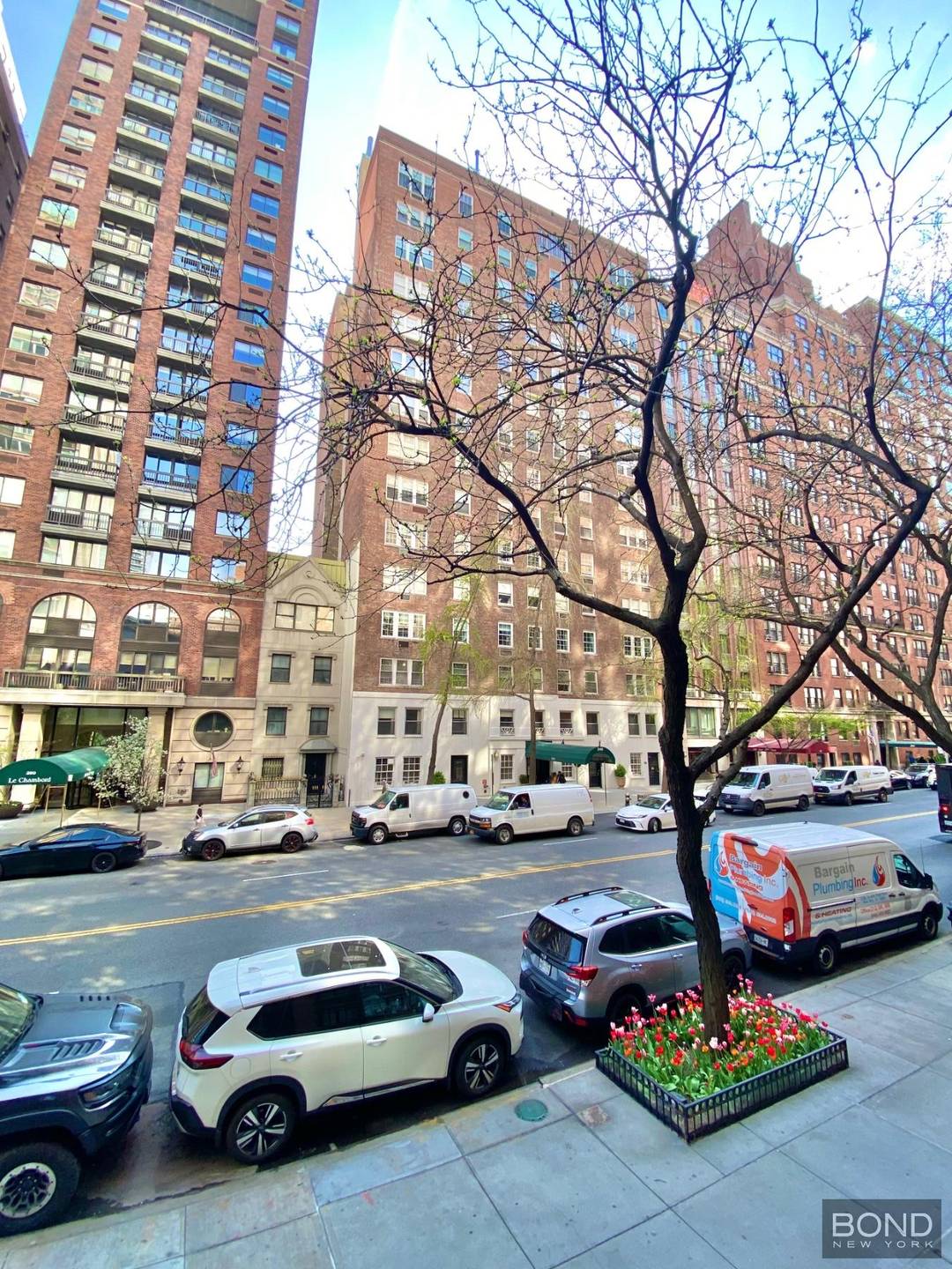 Fantastic 2BR Conv 3BR FIND !