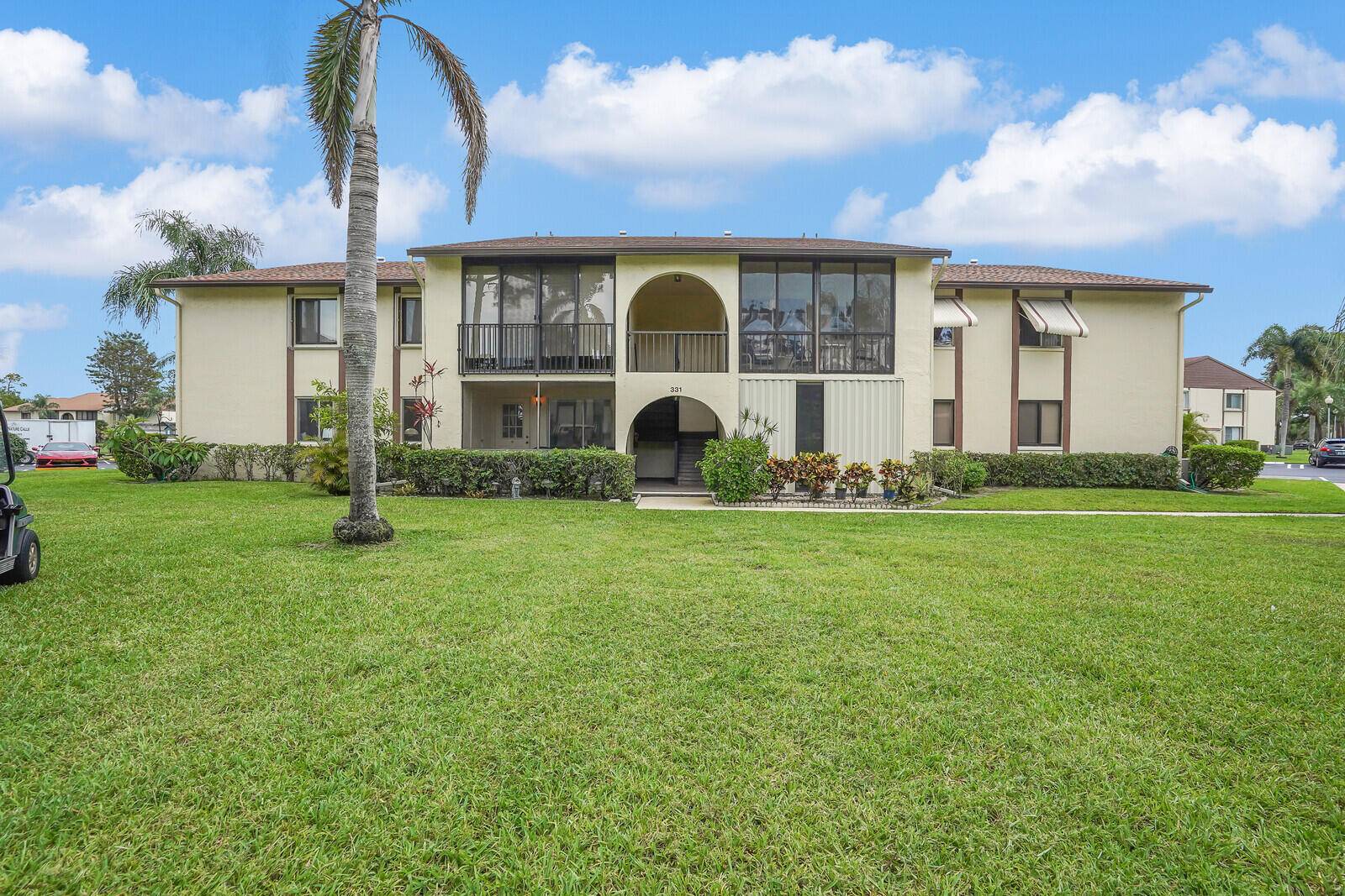 This move in ready 2 bedroom, 2 bathroom ground floor corner unit is the definition of turnkey living just bring your suitcase !