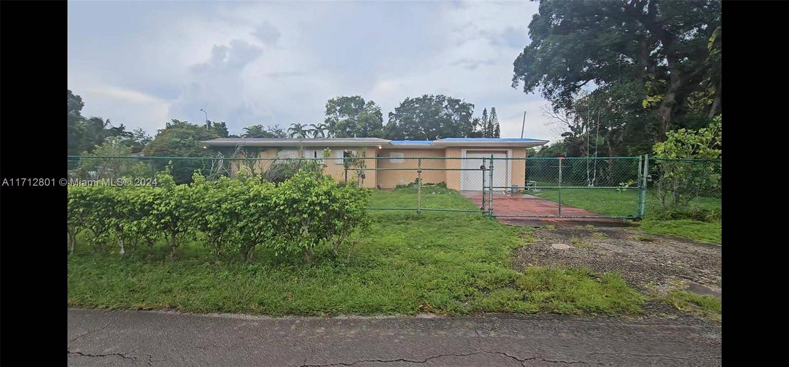 Investor s or First Time Buyer s Golden Opportunity !