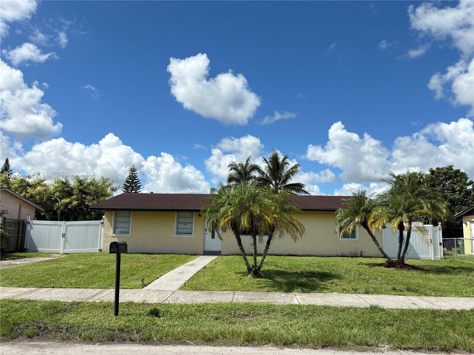 Don t miss this 3 2 single family home with great potential, featuring a spacious backyard with wide side entrances ideal for parking a boat or RV.