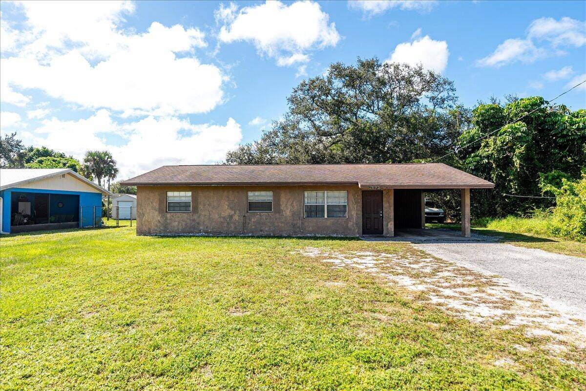 Discover the potential in this charming 3 bedroom, 1 bath home perfect for investors or buyers ready to make it their own !